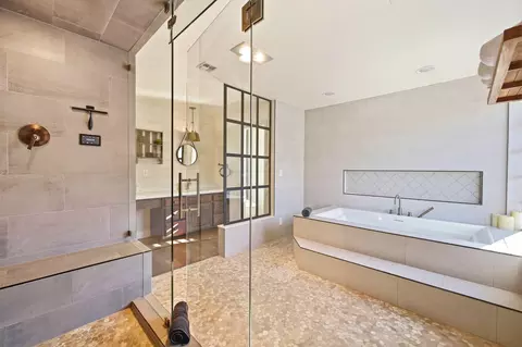 Bath - 53806 Ridge Rd, Yucca Valley, CA 92284 photo 3 of 7