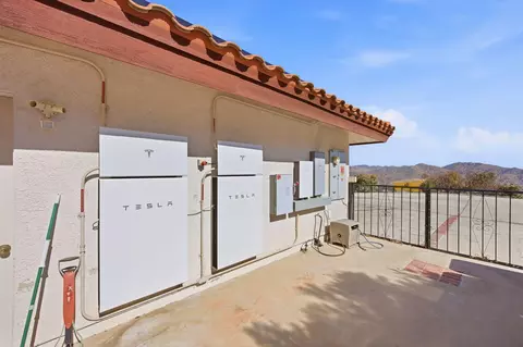 Exterior - 53806 Ridge Rd, Yucca Valley, CA 92284 photo 10 of 28