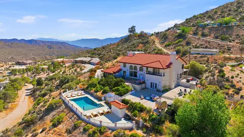 View/Area - 53806 Ridge Rd, Yucca Valley, CA 92284 photo 7 of 8