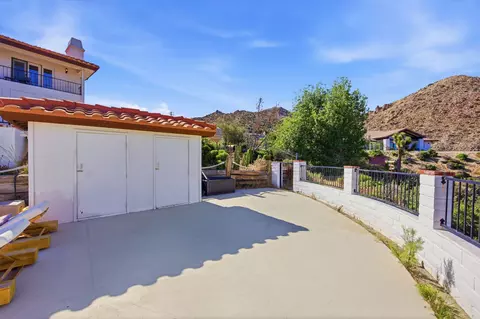 Exterior - 53806 Ridge Rd, Yucca Valley, CA 92284 photo 3 of 28
