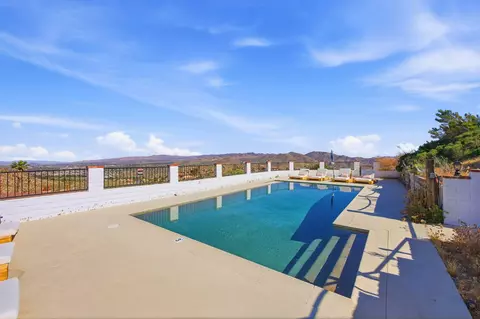 Exterior - 53806 Ridge Rd, Yucca Valley, CA 92284 photo 8 of 28