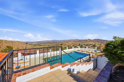 Exterior - 53806 Ridge Rd, Yucca Valley, CA 92284 photo 9 of 28