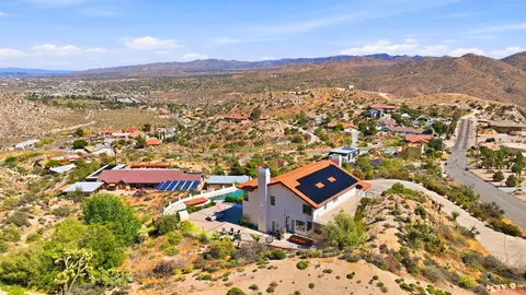View/Area - 53806 Ridge Rd, Yucca Valley, CA 92284 photo 6 of 8