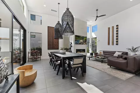 125 Blue Moon Dr, Palm Springs, CA 92262