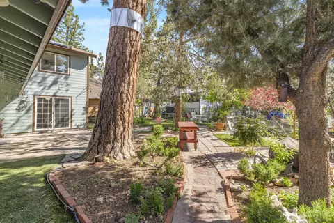 Exterior - 1018 Feather Mountain Dr, Big Bear City, CA 92314 photo 8 of 13