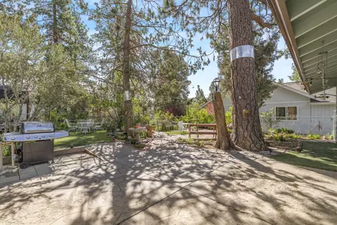 Exterior - 1018 Feather Mountain Dr, Big Bear City, CA 92314 photo 6 of 13