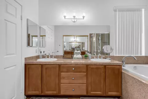 Bath - 48305 Pic Way, Indio, CA 92201 photo 2 of 7
