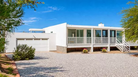 6946 Lennox Ave, Yucca Valley, CA 92284
