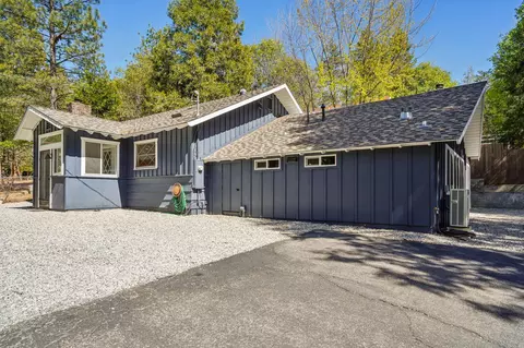 54025 Strawberry Valley Dr, Idyllwild, CA 92549