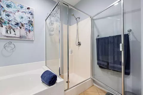 Bath - 48124 Chandler Ct, Indio, CA 92201 photo 3 of 5