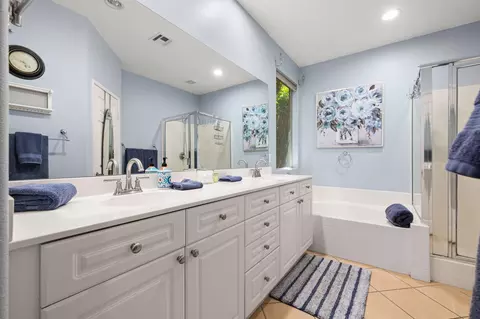 Bath - 48124 Chandler Ct, Indio, CA 92201 photo 1 of 5