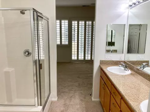 Bath - 82627 Sky View Ln, Indio, CA 92201 photo 2 of 3