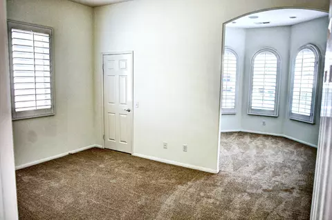 Living - 82627 Sky View Ln, Indio, CA 92201 photo 4 of 5