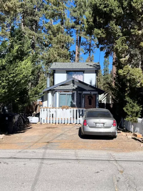 309 W Meadow Ln, Big Bear City, CA 92314