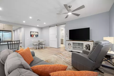 Living - 51538 Golden Eagle Dr, Indio, CA 92201 photo 2 of 5