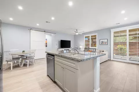 Kitchen - 51538 Golden Eagle Dr, Indio, CA 92201 photo 5 of 6
