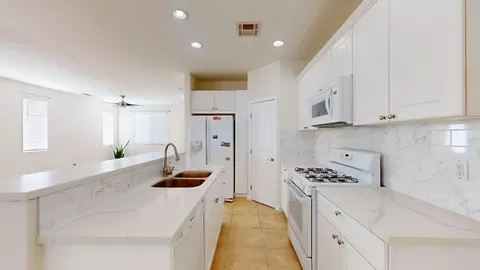 Kitchen - 48180 Chandler Ct, Indio, CA 92201 photo 4 of 4