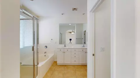 Bath - 48180 Chandler Ct, Indio, CA 92201 photo 1 of 5