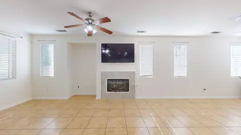 Living - 48180 Chandler Ct, Indio, CA 92201 photo 2 of 4