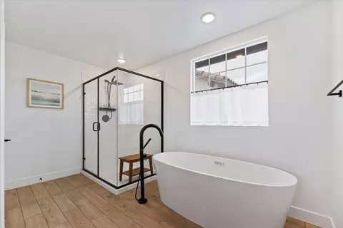 Bath - 42410 Canneto Way, Indio, CA 92203 photo 3 of 5