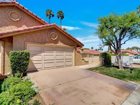 41103 Woodhaven Dr N, Palm Desert, CA 92211