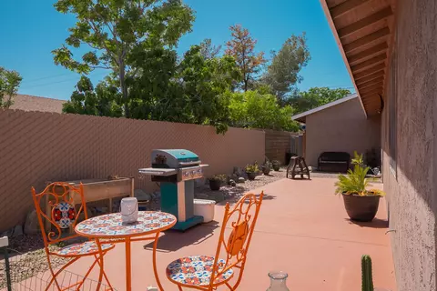 Exterior - 9247 Navajo Trl, Morongo Valley, CA 92256 photo 2 of 5