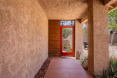 9247 Navajo Trl, Morongo Valley, CA 92256