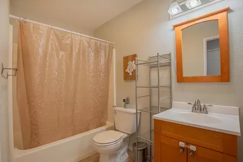Bath - 9247 Navajo Trl, Morongo Valley, CA 92256 photo 1 of 2