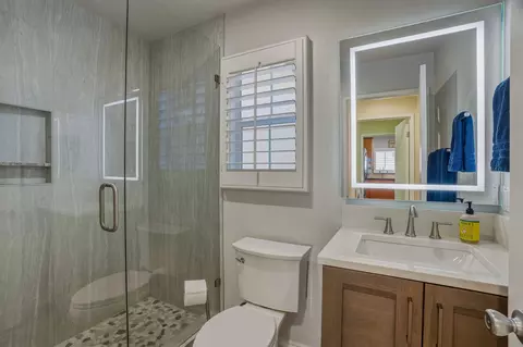 Bath - 83203 Broadmoor Dr, Indio, CA 92203 photo 4 of 4