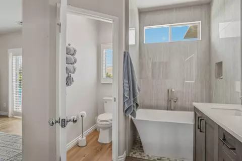 Bath - 83203 Broadmoor Dr, Indio, CA 92203 photo 2 of 4