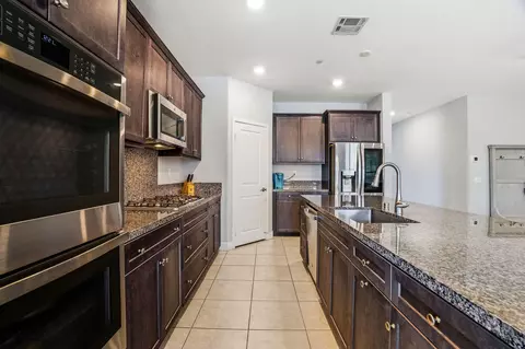 Kitchen - 40160 Padova Dr, Indio, CA 92203 photo 2 of 2