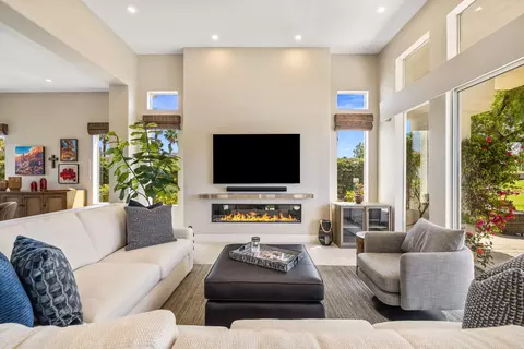 197 White Horse Trl, Palm Desert, CA 92211
