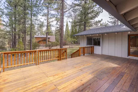 Exterior - 41726 Comstock Ln, Big Bear Lake, CA 92315 photo 5 of 14