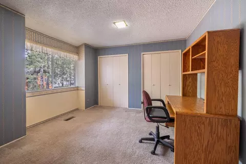 Bedroom - 41726 Comstock Ln, Big Bear Lake, CA 92315 photo 7 of 9