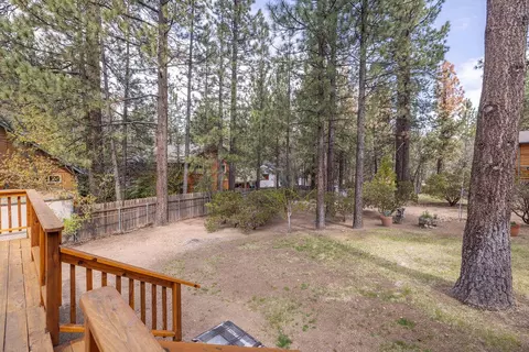 Exterior - 41726 Comstock Ln, Big Bear Lake, CA 92315 photo 8 of 14
