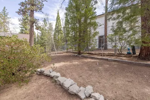 Exterior - 41726 Comstock Ln, Big Bear Lake, CA 92315 photo 10 of 14