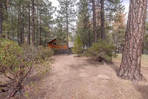 Exterior - 41726 Comstock Ln, Big Bear Lake, CA 92315 photo 13 of 14