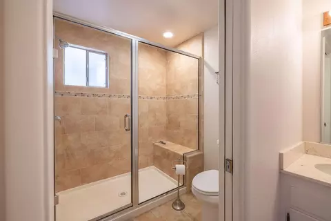 Bath - 41726 Comstock Ln, Big Bear Lake, CA 92315 photo 2 of 5