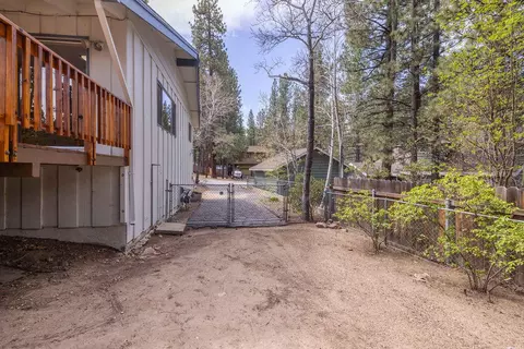 Exterior - 41726 Comstock Ln, Big Bear Lake, CA 92315 photo 14 of 14