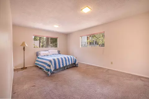 Bedroom - 41726 Comstock Ln, Big Bear Lake, CA 92315 photo 1 of 9
