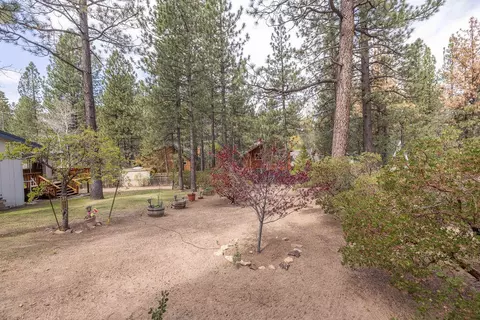 Exterior - 41726 Comstock Ln, Big Bear Lake, CA 92315 photo 12 of 14