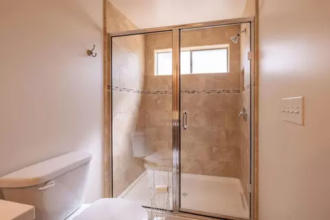 Bath - 41726 Comstock Ln, Big Bear Lake, CA 92315 photo 4 of 5