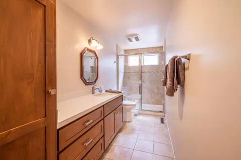 Bath - 41726 Comstock Ln, Big Bear Lake, CA 92315 photo 3 of 5