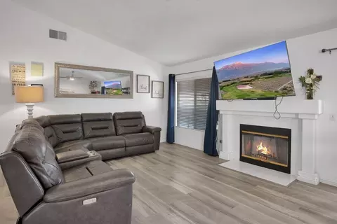 69911 Northhampton Ave, Cathedral City, CA 92234