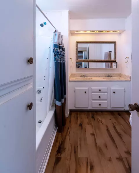 Bath - 84221 Corregidor Ave, Indio, CA 92201 photo 1 of 7