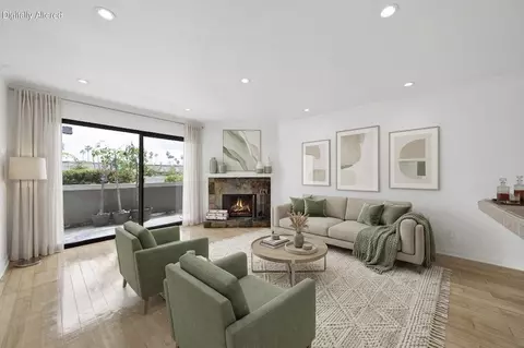 7307 Haskell Ave, Van Nuys, CA 91406