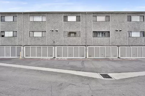 Exterior - 7307 Haskell Ave, Van Nuys, CA 91406 photo 4 of 4