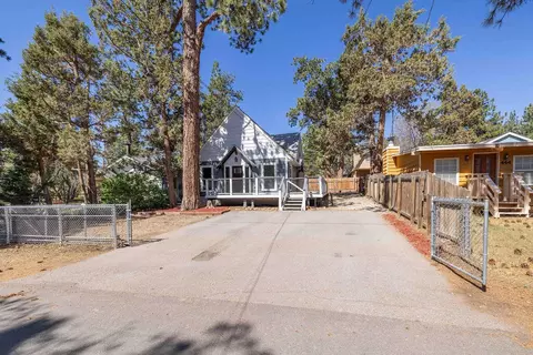 448 Cedar Ln, Sugarloaf, CA 92386