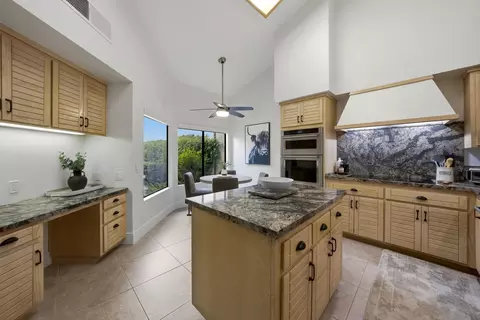 Kitchen - 80563 Pebble Bch, La Quinta, CA 92253 photo 2 of 4