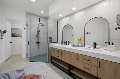 Bath - 80563 Pebble Bch, La Quinta, CA 92253 photo 3 of 5
